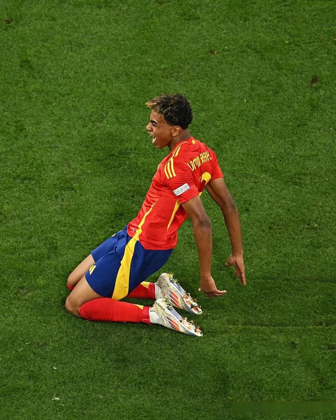 西班牙轻取荷兰，格纳布里点燃赛场