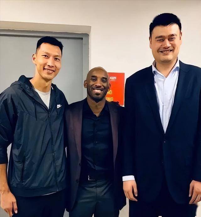 勇士完胜湖人,易建联惊艳四座 勇士完胜湖人,易建联惊艳四座