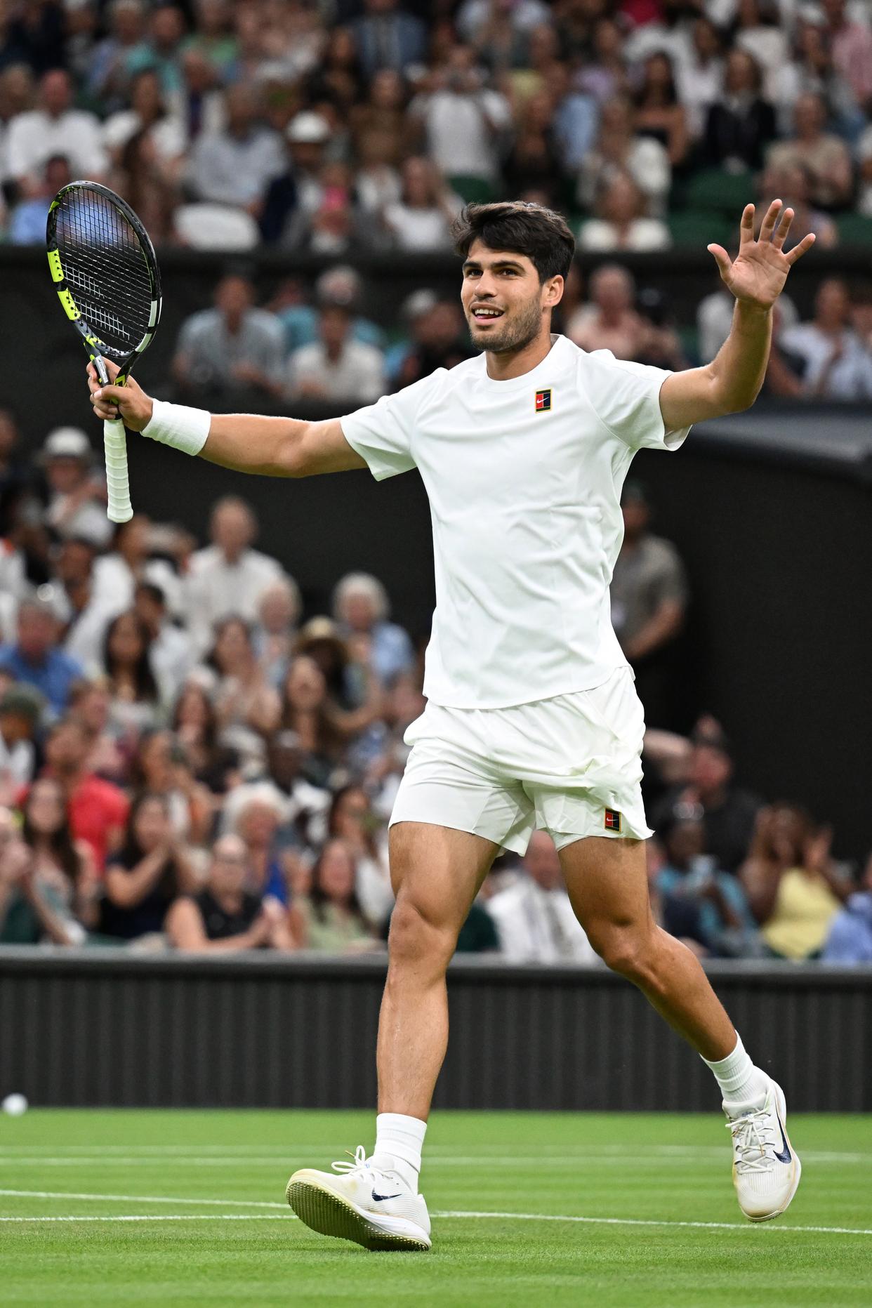 拉沃尔杯险胜温网,阿尔卡拉斯惊艳四座 拉沃尔杯险胜温网,阿尔卡拉斯惊艳四座