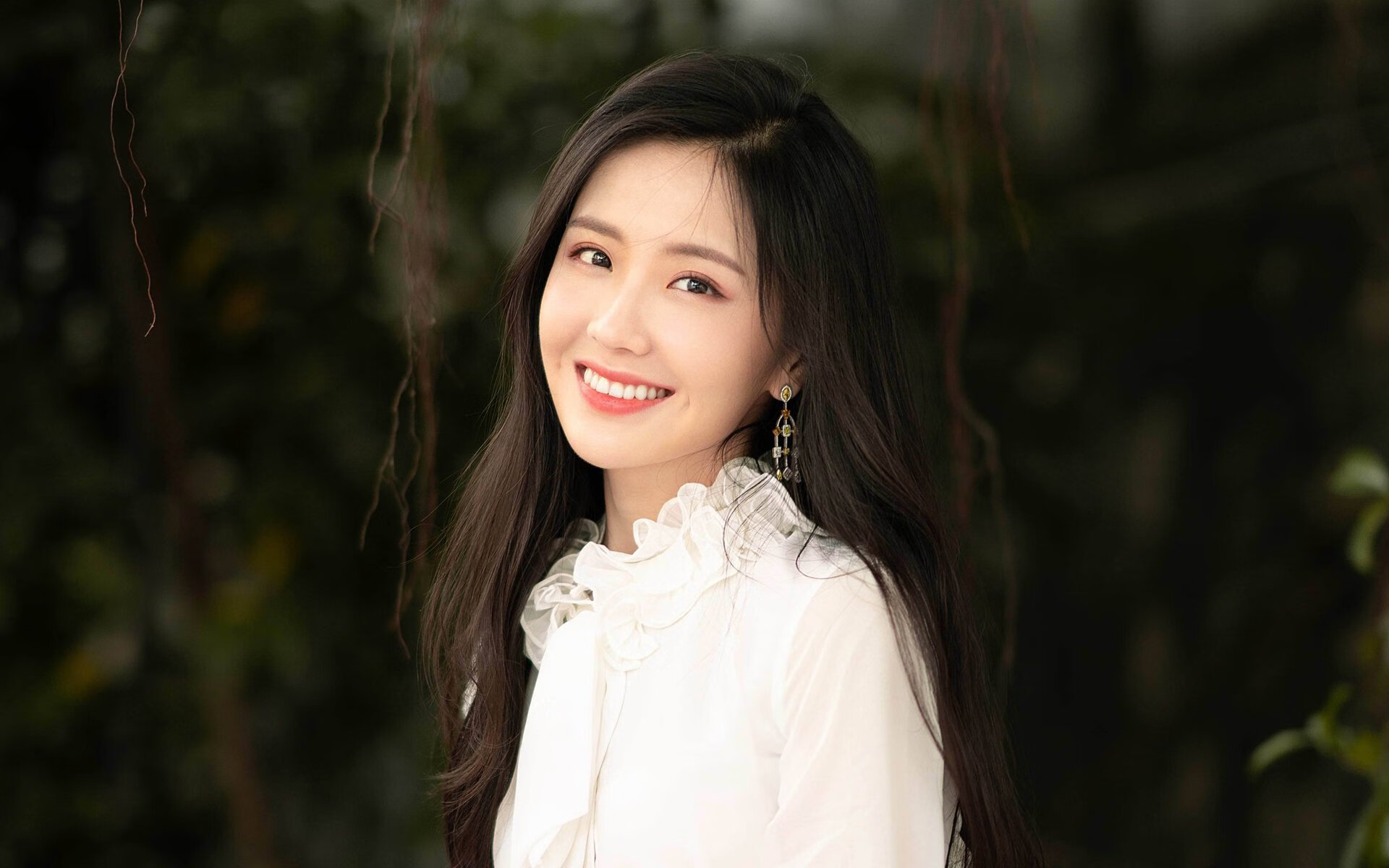 广东节奏克制湖人锋芒,拉梅洛·鲍尔化身关键先生定乾坤